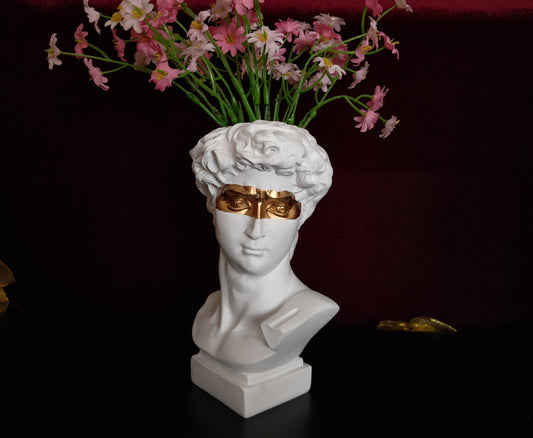 Small Resin Gypsum Head Vase Blindfolded Pirate David Makeup Brush Pen Holder Storage Box Succulent Plant Flower Vat