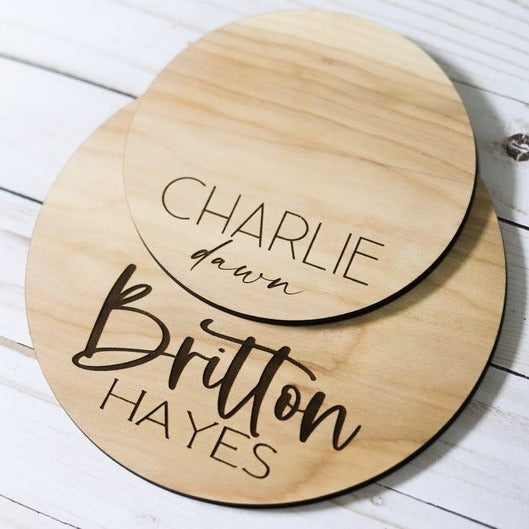 Baby Footprint Sign, Engraved Name Foot print Sign, Birth Announcement Sign Baby Name Sign Wood Hospital Name Sign Newborn Photo Prop
