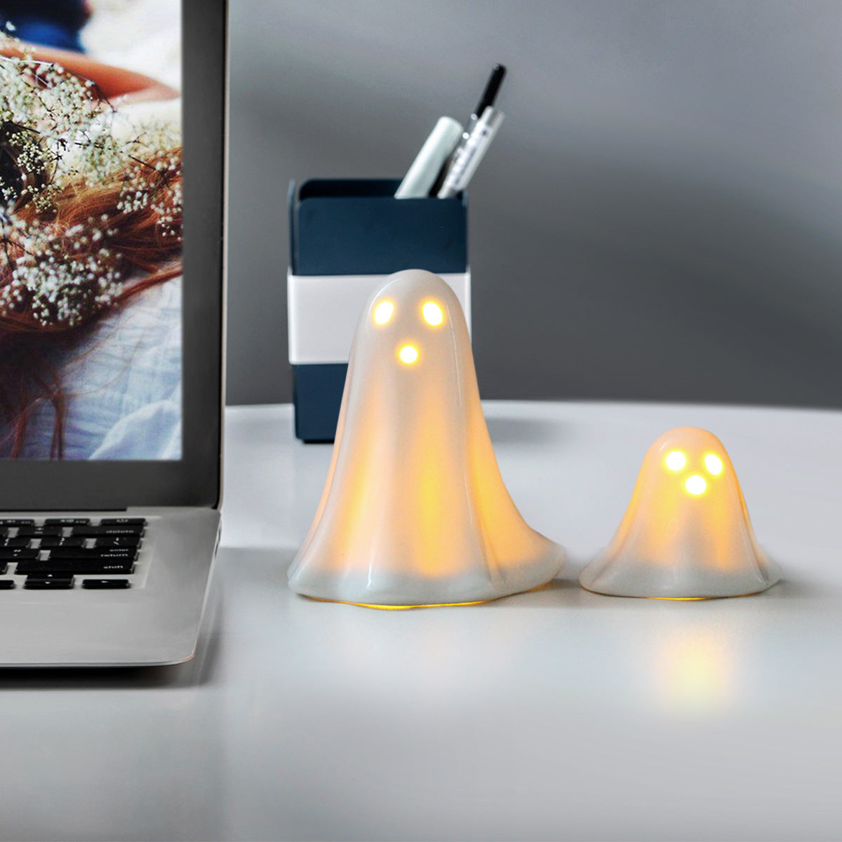 Ceramic ghost Halloween atmosphere living room wine cabinet TV cabinet courtyard balcony ornament