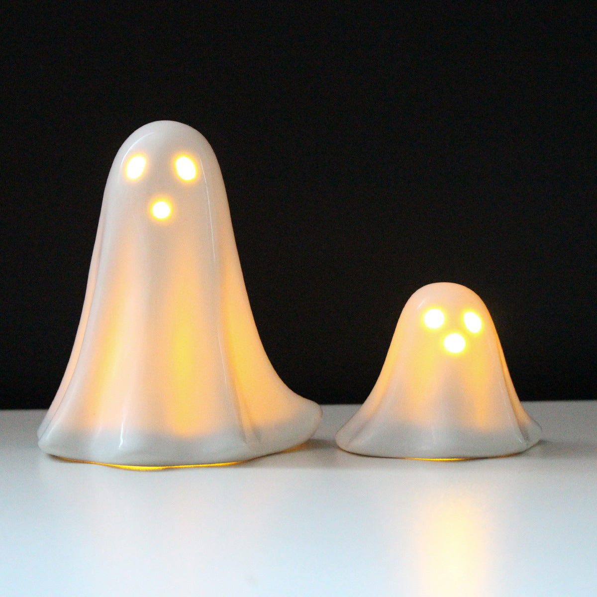 Ceramic ghost Halloween atmosphere living room wine cabinet TV cabinet courtyard balcony ornament